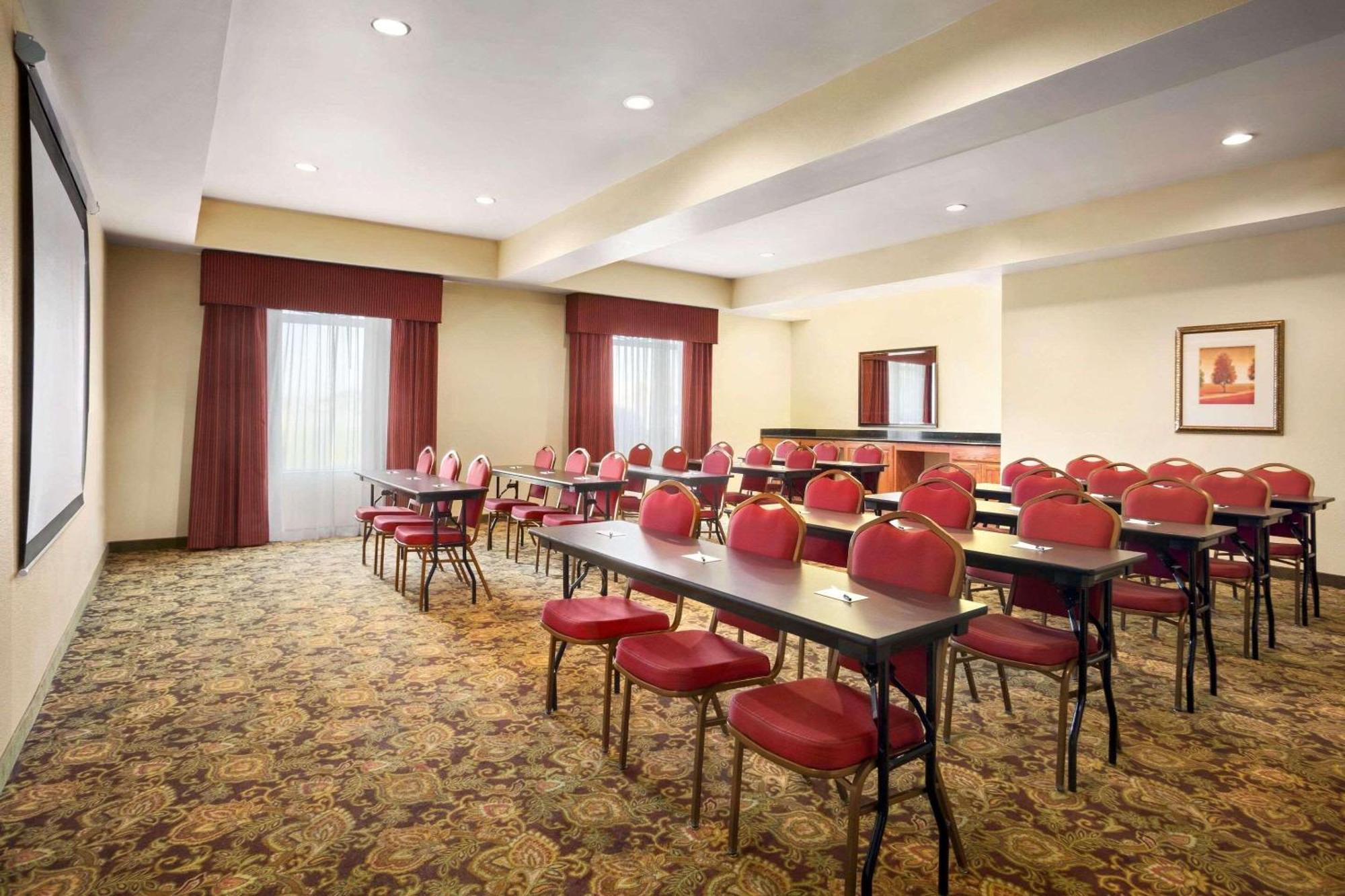 Country Inn & Suites By Radisson, Albany, Ga Bagian luar foto